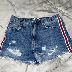 Women High waisted jean shorts size 27